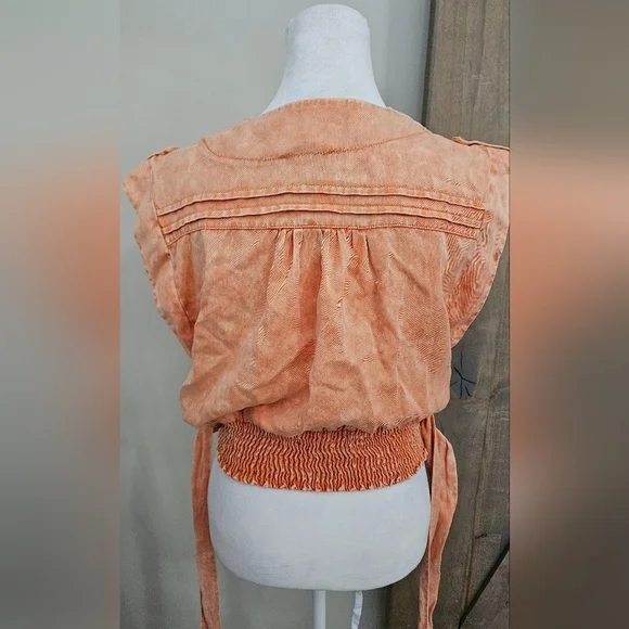 FATE Smocked Crop Utility Blouse In Pastel Orange. Size Small - Picture 12 of 12